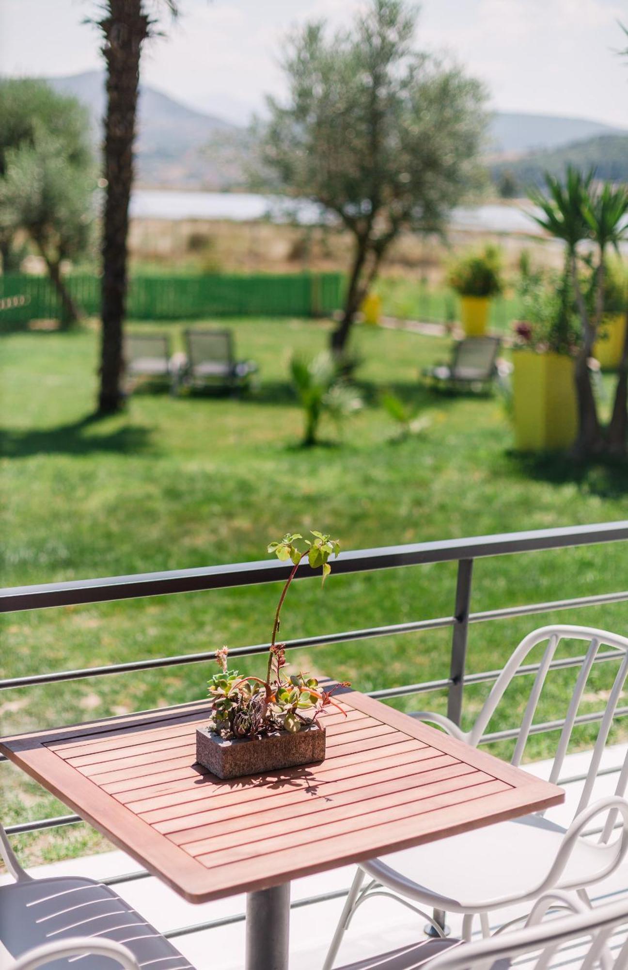 Bikini Apartments Kariótai Exterior foto